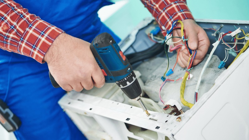 Avcılar Bosch Bosch çamaşır makinesi kart tamiri – Su almama arızası orijinal parça ile giderildi. - Teknik servis örneği